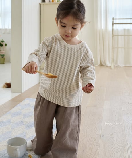 即納bebe nine flare Pants