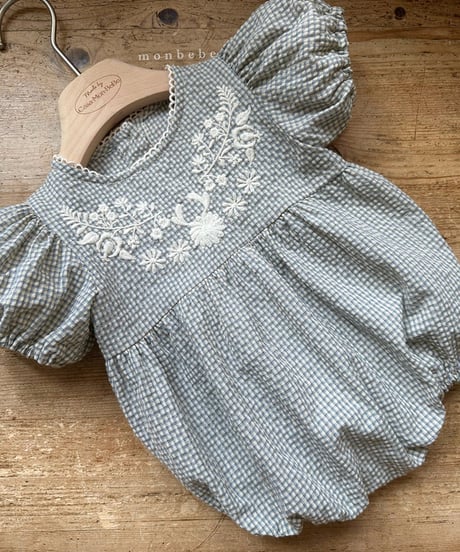 メーカー完売在庫限りmonbebe Hannah Embroidery Suit