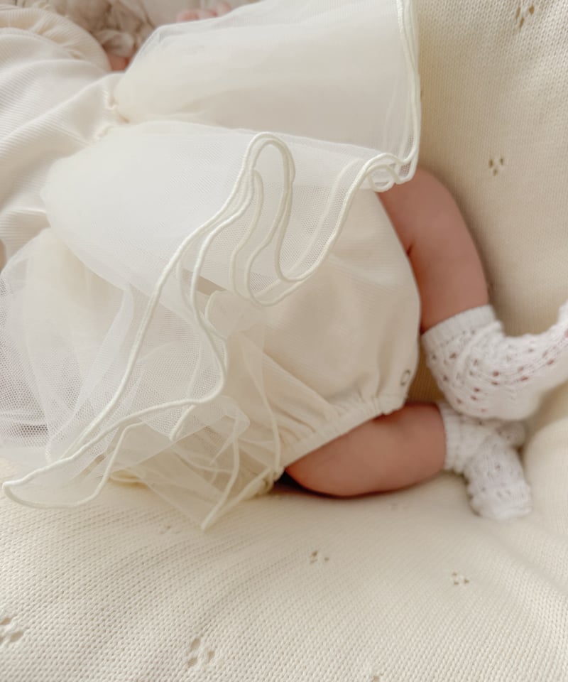 即納 mellow puff sleeve tulle rompers | alli.