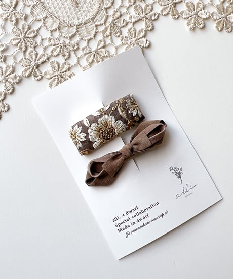 即納gold embroidery pin set
