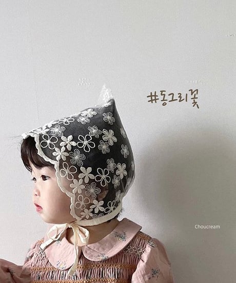 即納petit flower lace bonnet
