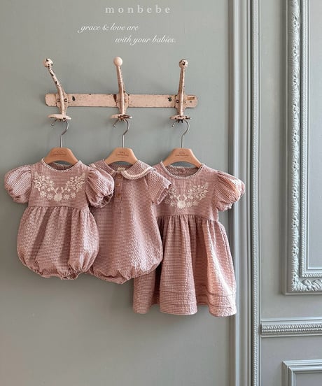 メーカー完売在庫限りmonbebe Hannah Embroidery Suit
