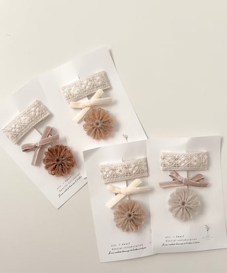 即納loop flower pin set