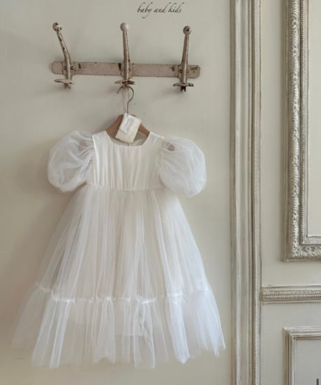 即納monbebe puff sleeve tulle dress