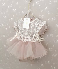 即納Lace ruffle vest