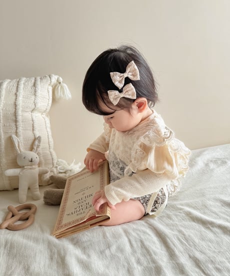 即納Lace ruffle vest