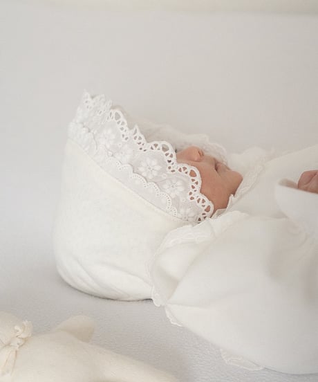 即納monbebe plain middle fly bonnet