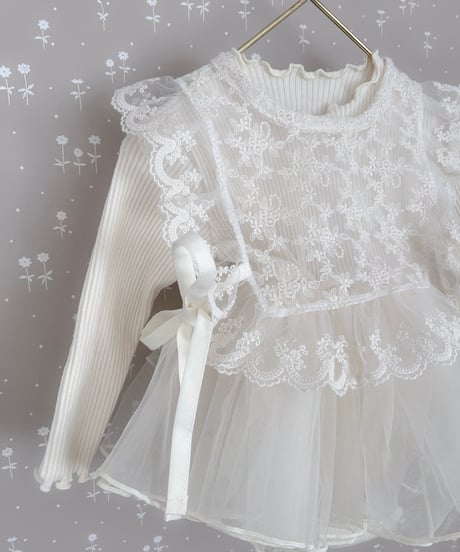 即納Lace ruffle vest