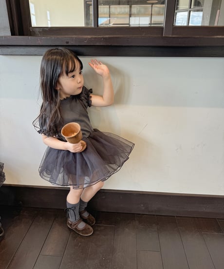 即納 mellow puff sleeve tulle rompers