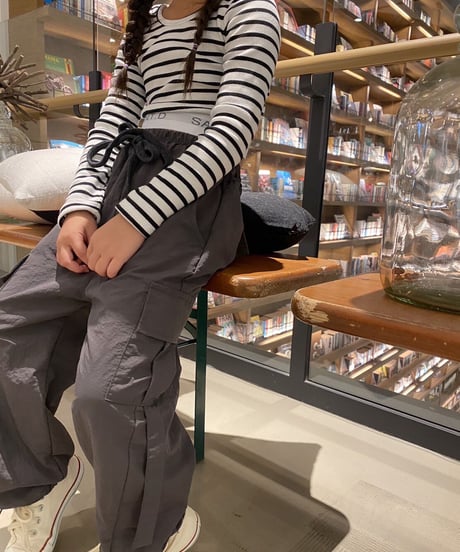 即納cargo pants
