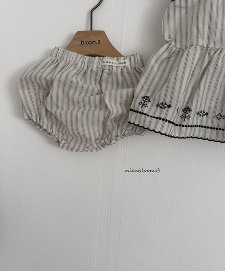 即納 Lauren Bloomer