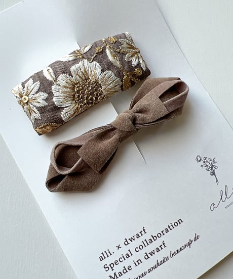 即納gold embroidery pin set