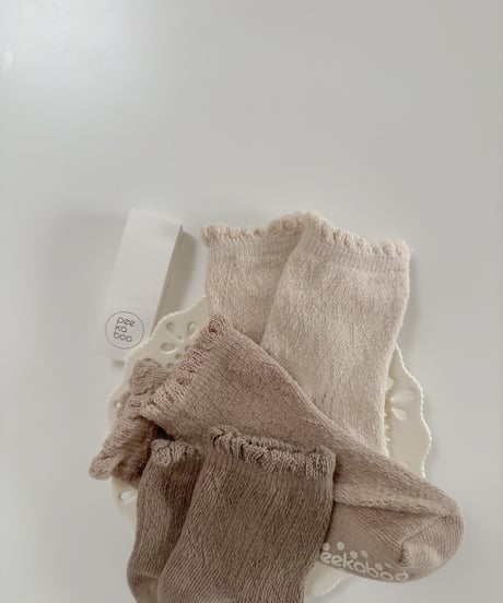 即納eyelet socks set