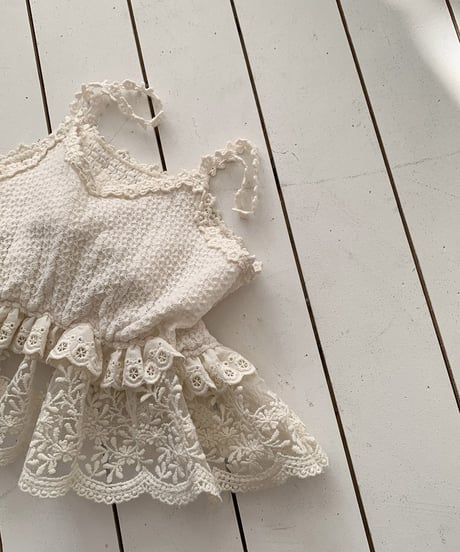 即納 bebeholic Pom Pom Bustier
