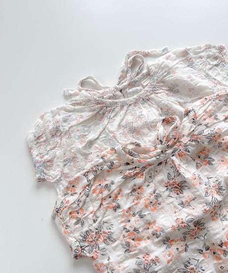 即納 nunubiel Plum blossom blouse
