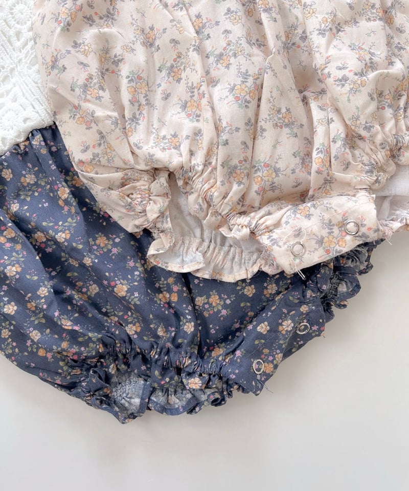 り*ご様 【未使用タグ付き】SOFT LACE FLOWER ROMPERS ブ 一部即納 Crochet Flower Rompers | alli.