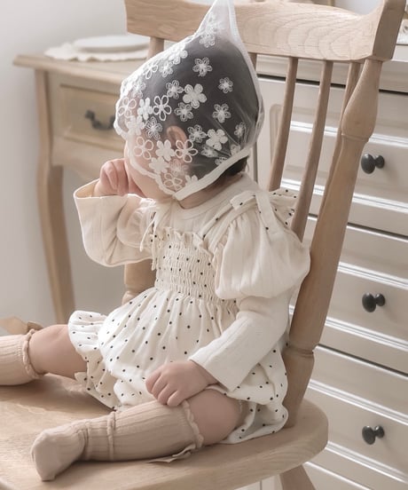 即納petit flower lace bonnet