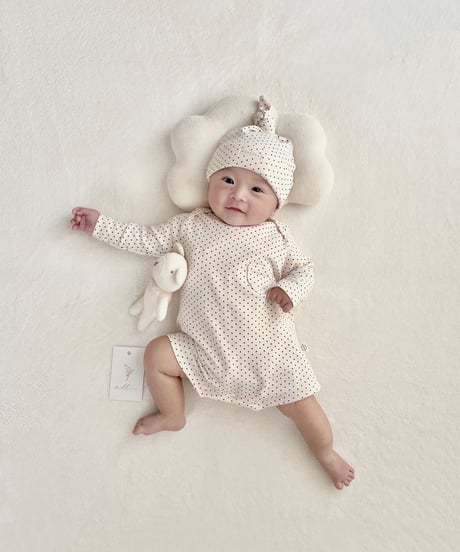 monbebe ホワイトロンパースと帽子セット 双子 年子 楽天市場