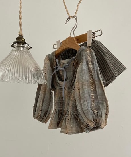 即納Anne shirley Hayes smoke blouse