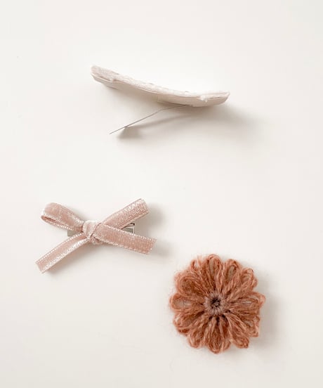 即納loop flower pin set