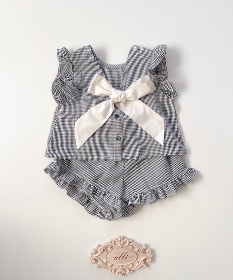 即納 bebe nine Romantic ribbon ruffle set