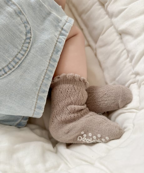 即納eyelet socks set
