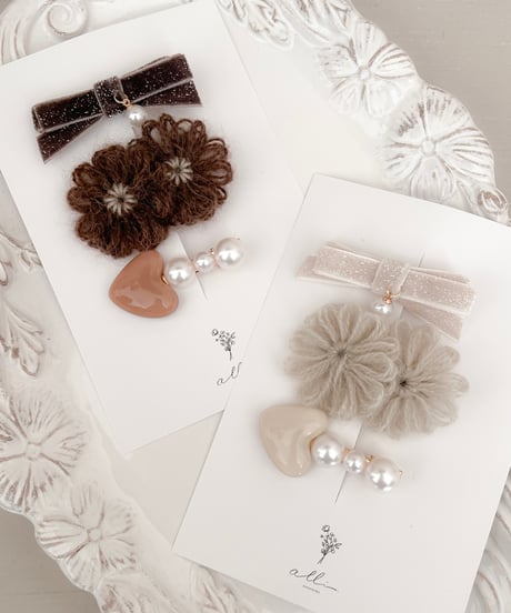 即納Fluffy Flower & Pearl Winter Clip Set