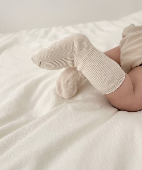 即納nuance beige  socks set