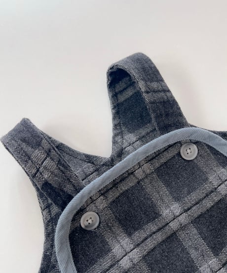 即納bebe holic Blue check suspender suit