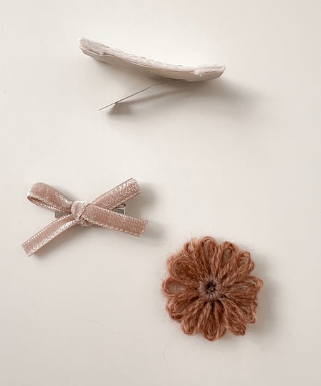 即納loop flower pin set