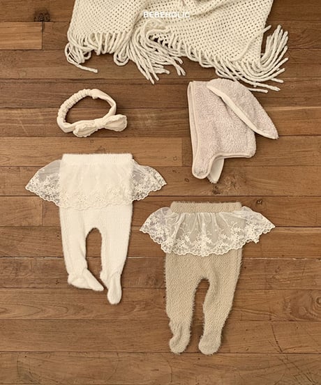 即納Lace-indued leggings