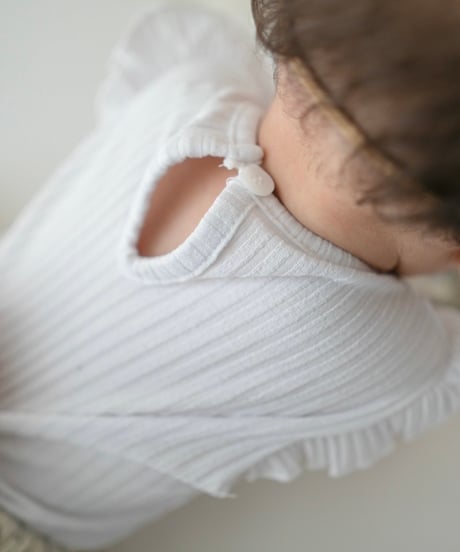即納bebe nine And Summer frill tee