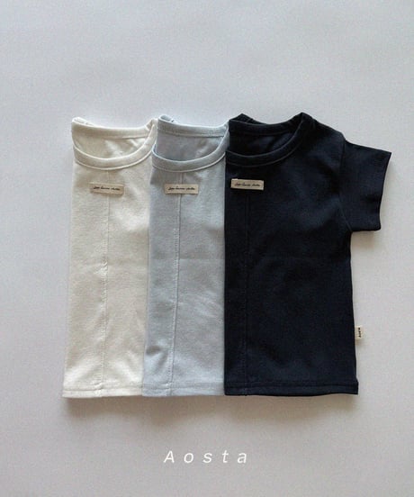即納aosta necessary tee
