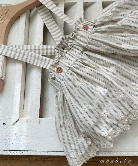 即納 monbebe Embroidery suspenders st bloomer