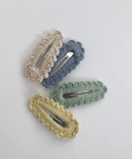 wool lace pin