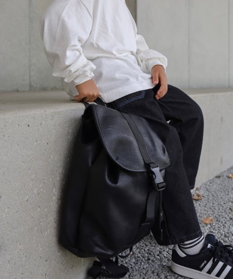 即納faux leather ruck sack