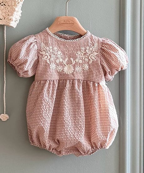 メーカー完売在庫限りmonbebe Hannah Embroidery Suit
