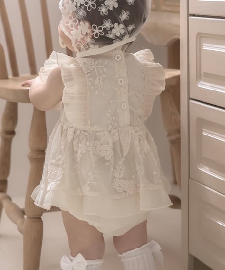 即納Embroidered Lace Rompers