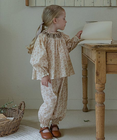 Shirley Bredal 刺繍フラワーチュニック　18-24m Shirley Bredal 刺繍フラワーチュニック 18-24m