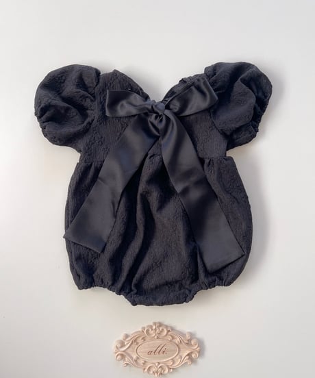 一部即納bebe nine Shine ribbon suit
