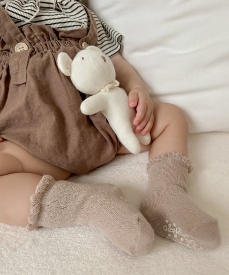 即納eyelet socks set