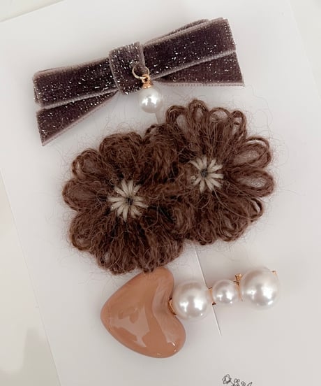 即納Fluffy Flower & Pearl Winter Clip Set
