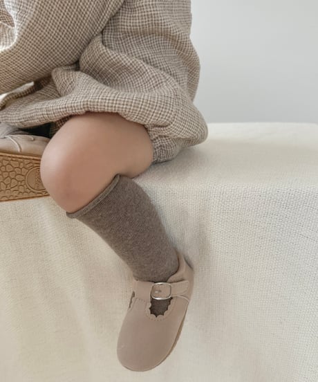 即納nuance brown roll socks set