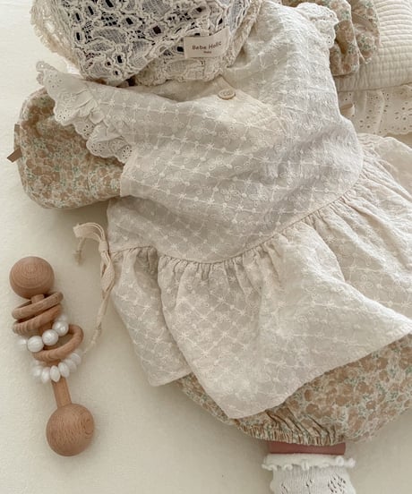 即納 Flower frill cape