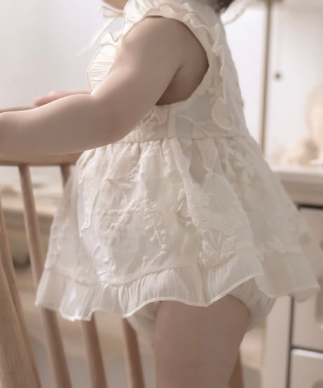 即納Embroidered Lace Rompers
