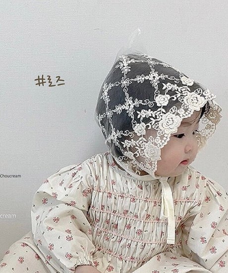 即納petit flower lace bonnet