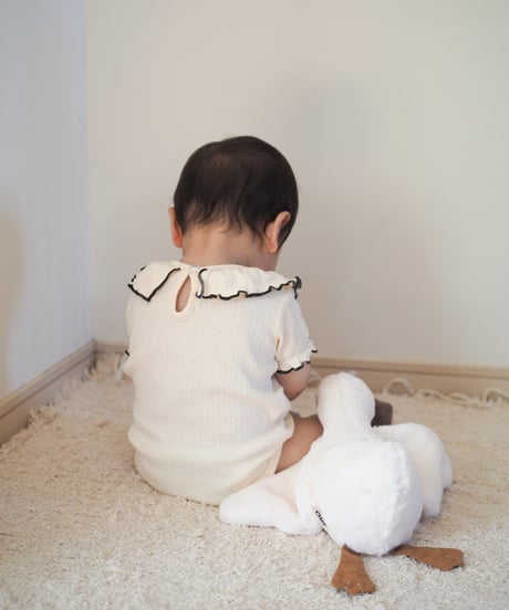 即納Ruffle Collar Eyelet body suit