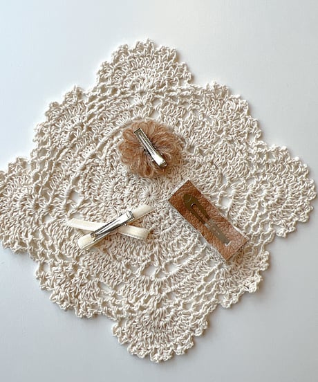 即納loop flower pin set
