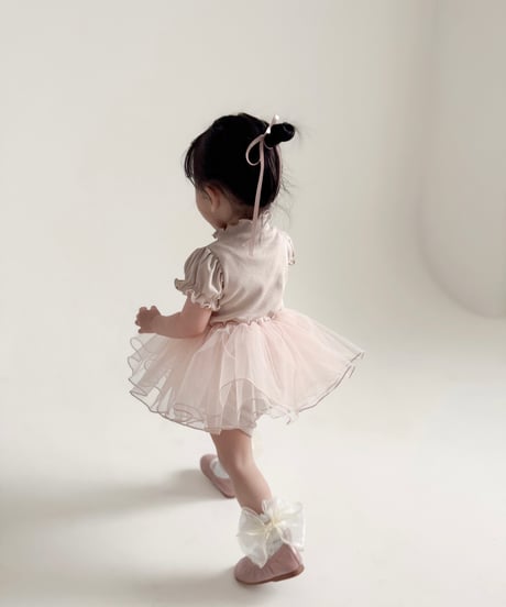即納 mellow puff sleeve tulle rompers