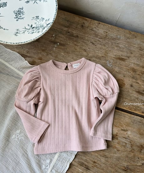 即納eyelet puff sleeve tops